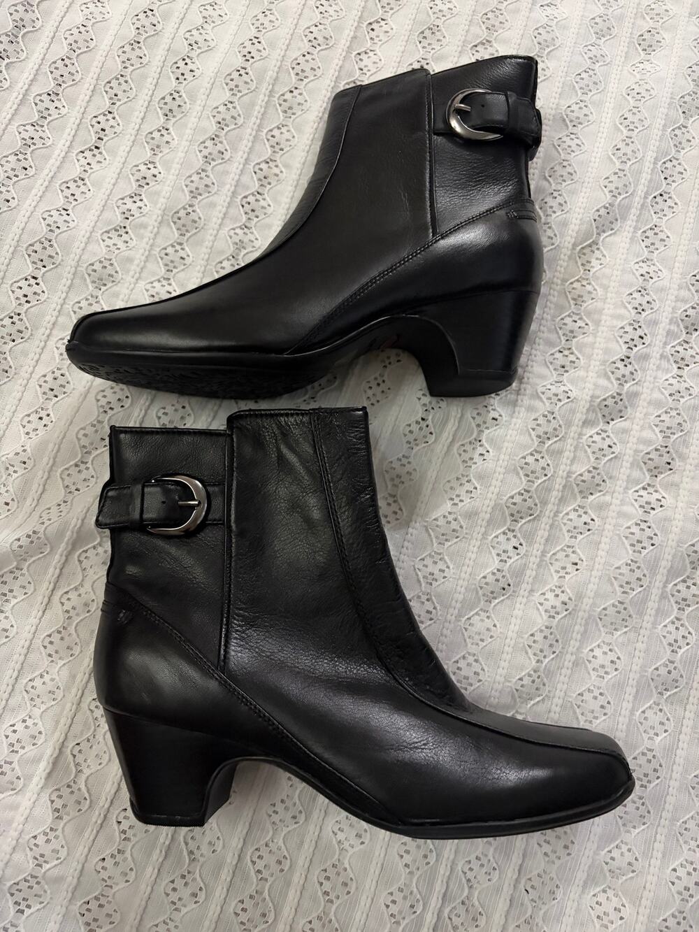 Clarks Active Air 84950 Women's Black Leather Ankle Boots Buckle Heel 9M